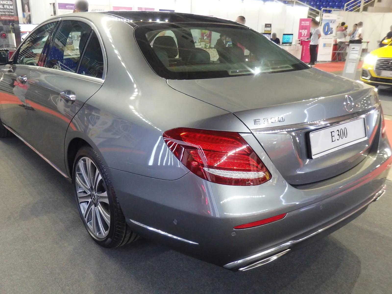 Mercedes-Benz E 300 — 3